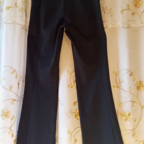 Lululemon - Picture 6 of 8